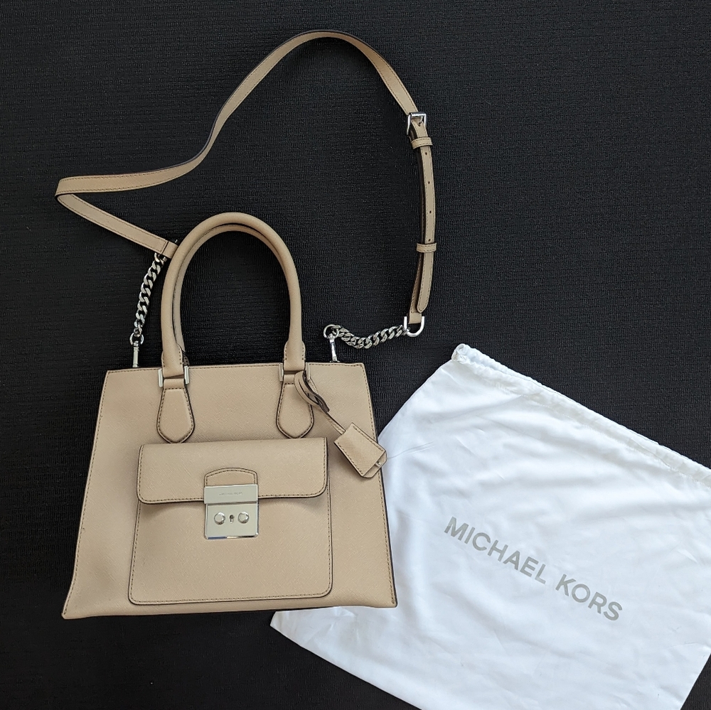 Michael Kors Bridgette Leather Tote - Picture 2 of 10